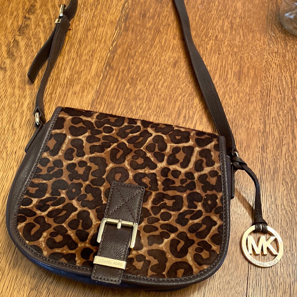Michael Kors crossbody bag. EUC.